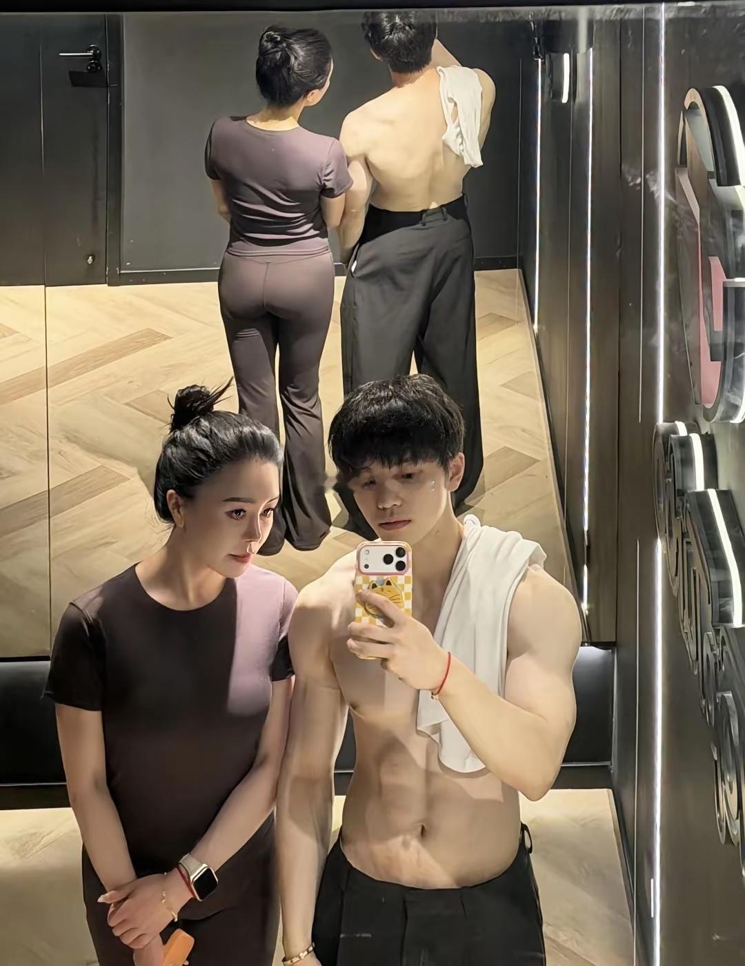 不是姐弟 普通母子 