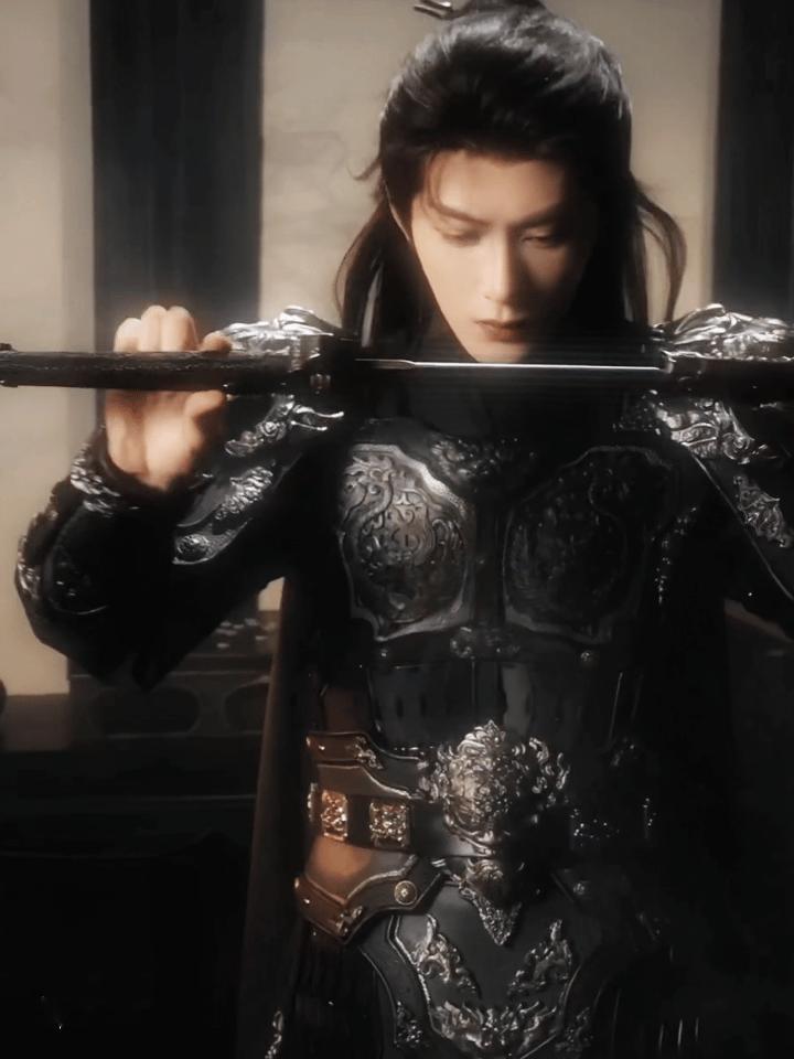 这个妆发绝对不是落地，按美强惨路子走的，檀健次这个美貌➕演技眼技，不知道要吸多少