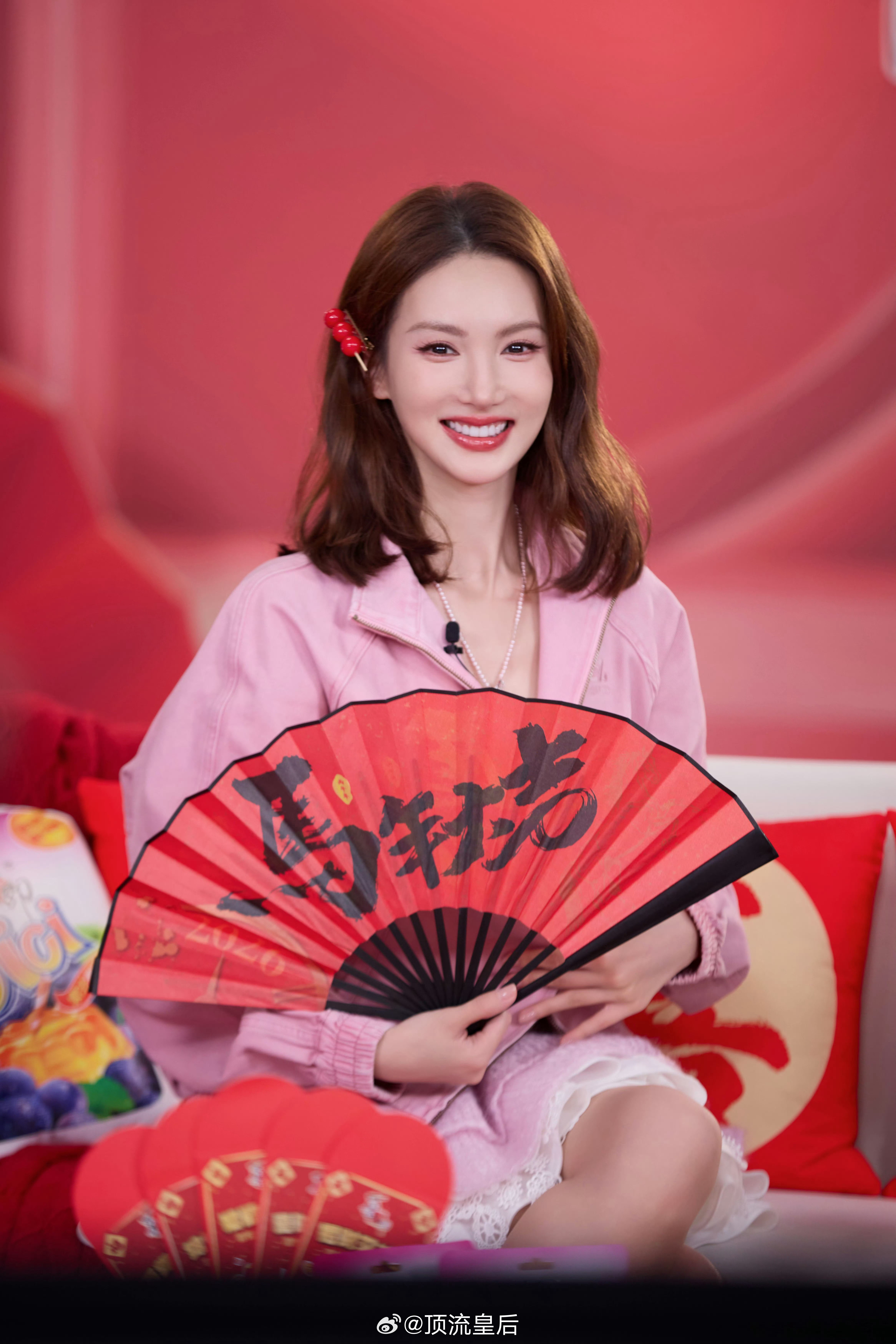 警方通报金晨事件金晨道歉 看了警方对金晨事件的通报，感觉就是一个简单的交通事故，