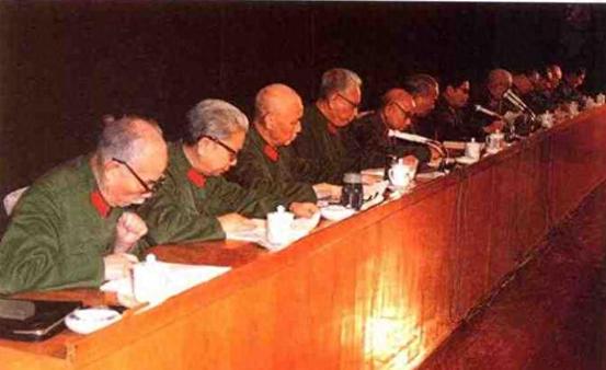 李静和张逸民是舟山基地搭档，俩人行政等级差6级，为何有差距？
“1971年7月，