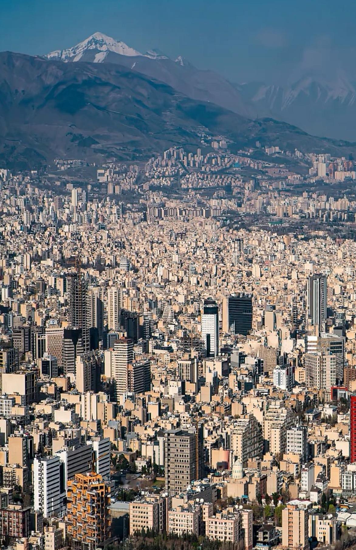 伊朗雷霆扫谍：500人落网，半数竟是“核心内鬼”！空袭后竟有“直播员”被策反
