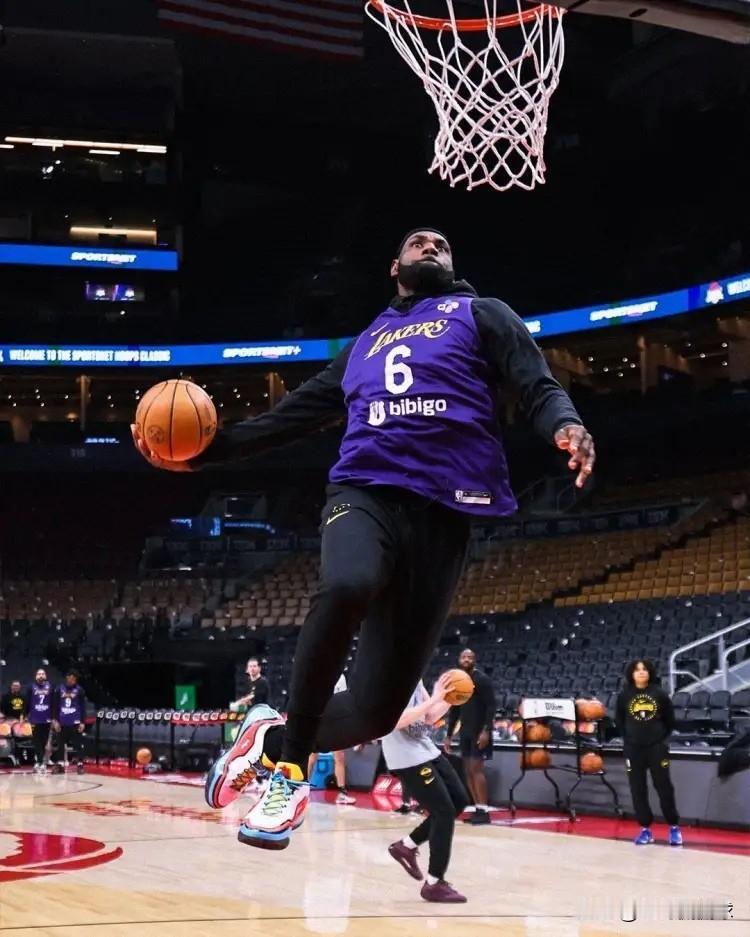 ESPN真是太看不起湖人巨星詹姆斯了！明天湖人将会在客场迎来和凯尔特人的焦点战，