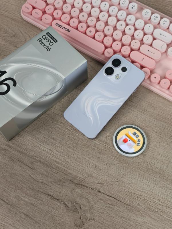 纠结了好几天，OPPO Reno16也是全款拿下了，倒不是在犹豫对比什么，而是白