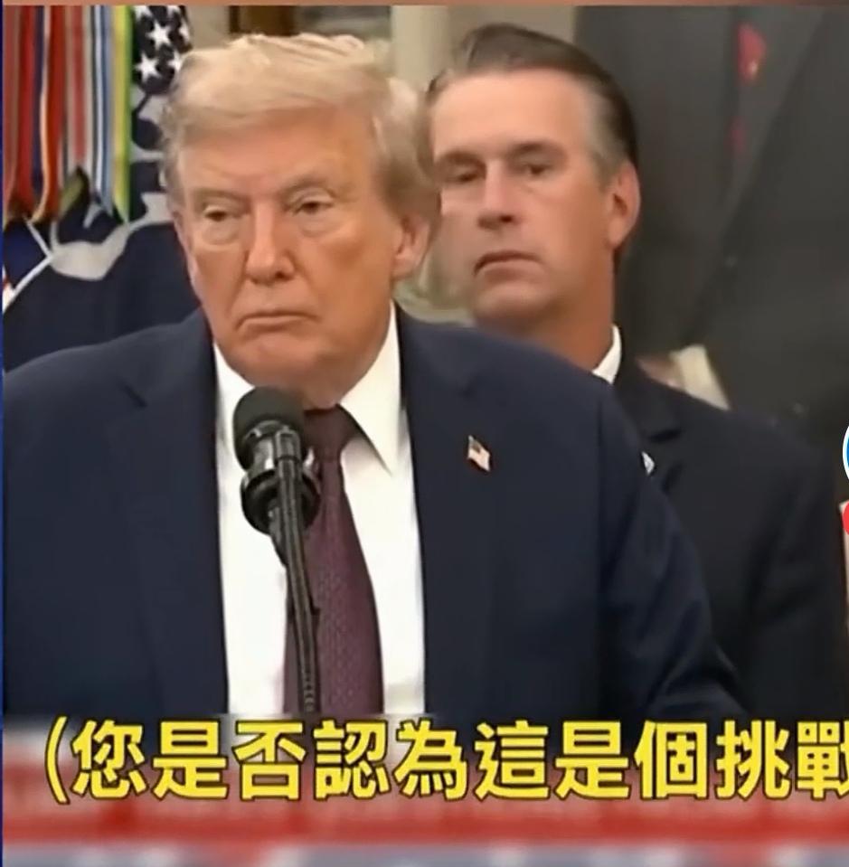 美国总统经常有会见记者的惯例，而有的西方记者就喜欢无中生有，唯恐天下不乱！
  