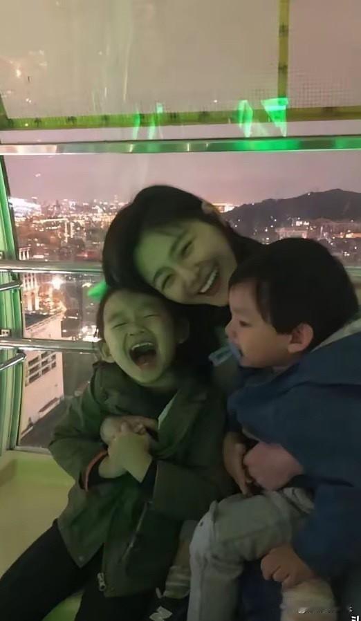 大S去世8个月后，徐、汪两家生活已经不同凡响，有的人继续消耗着大S，有的人已经闭