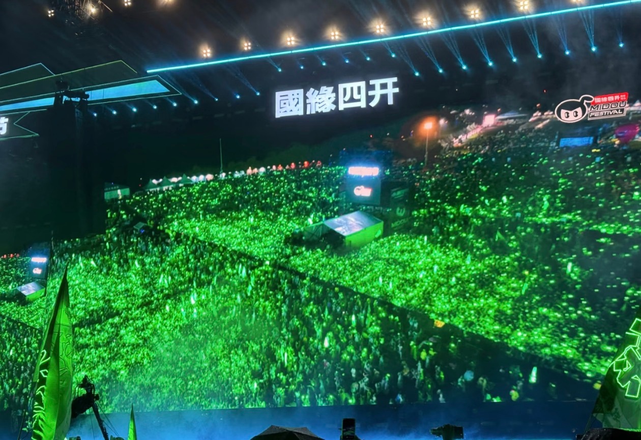 徐明浩终于原谅了ddjj徐明浩路人缘和内娱影响力其实很大，好多不追kpop的提起