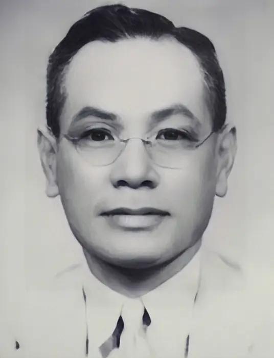 1951年，一名摆烟摊老人被当作特务抓获后，却一脸淡定地说他们抓错人了，陈赓可以