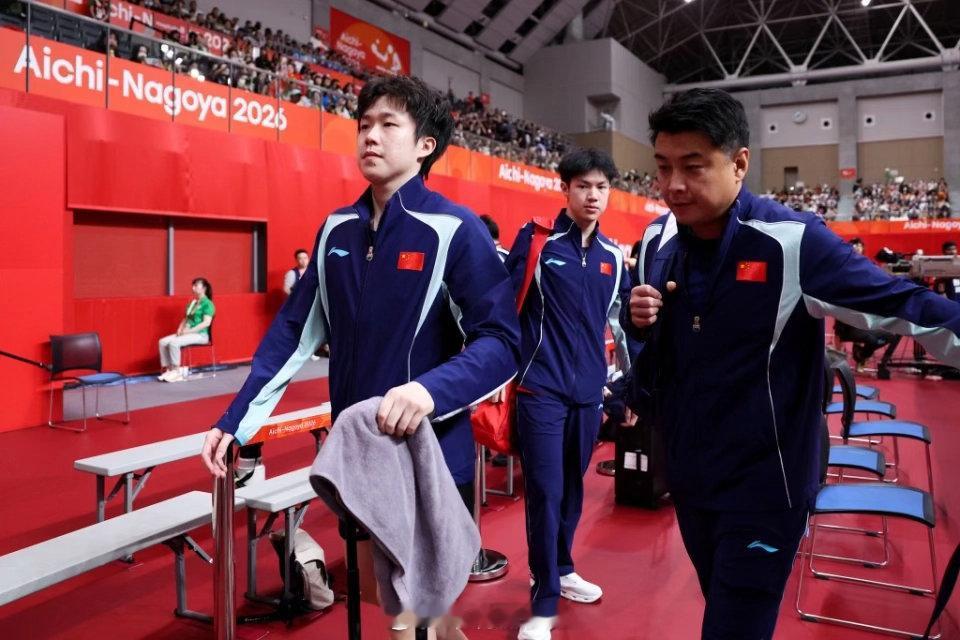 中国男篮第四、女篮平最差，三大球与金牌榜形成刺眼反差。问题不在某教练某球员，而在