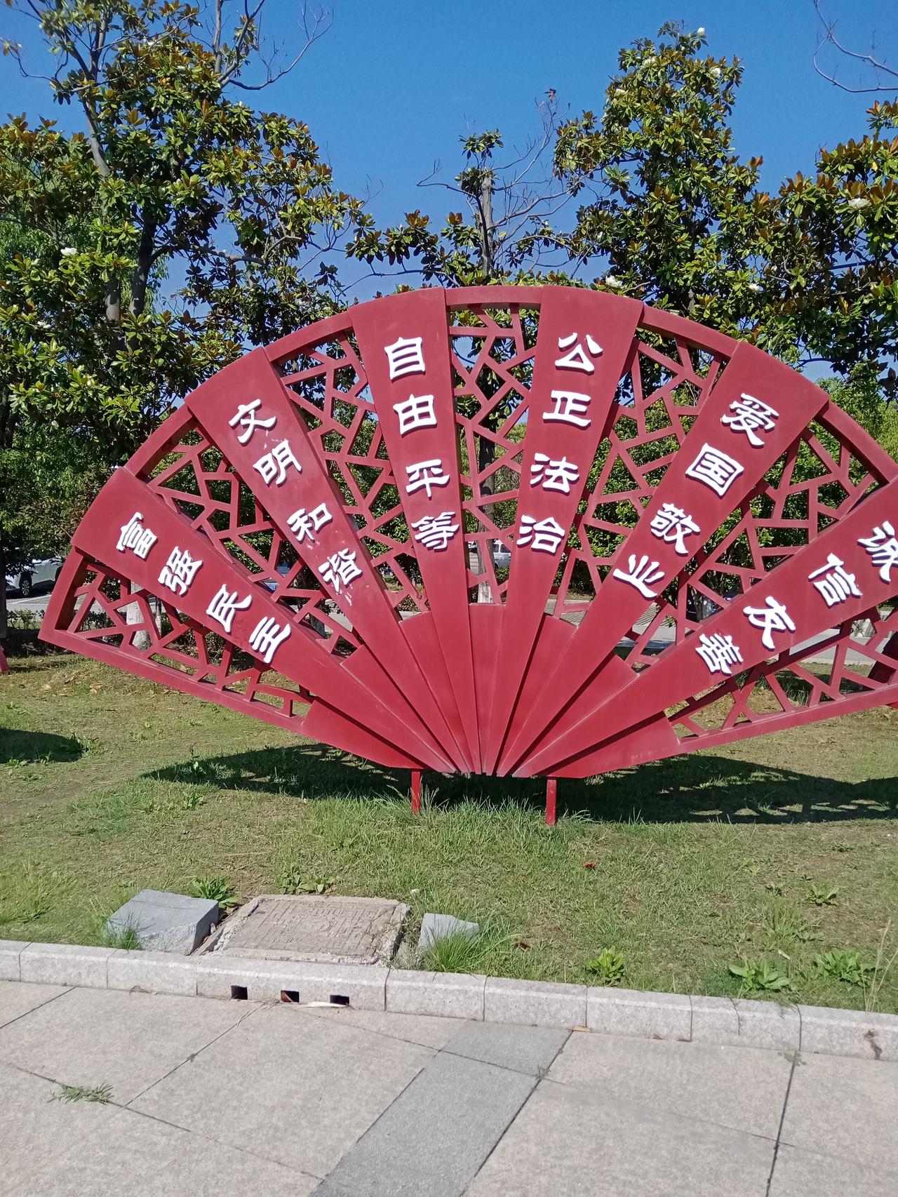 2026年有个好消息！昆山最低工资标准要上涨了。

从明年1月1日起，昆山执行的