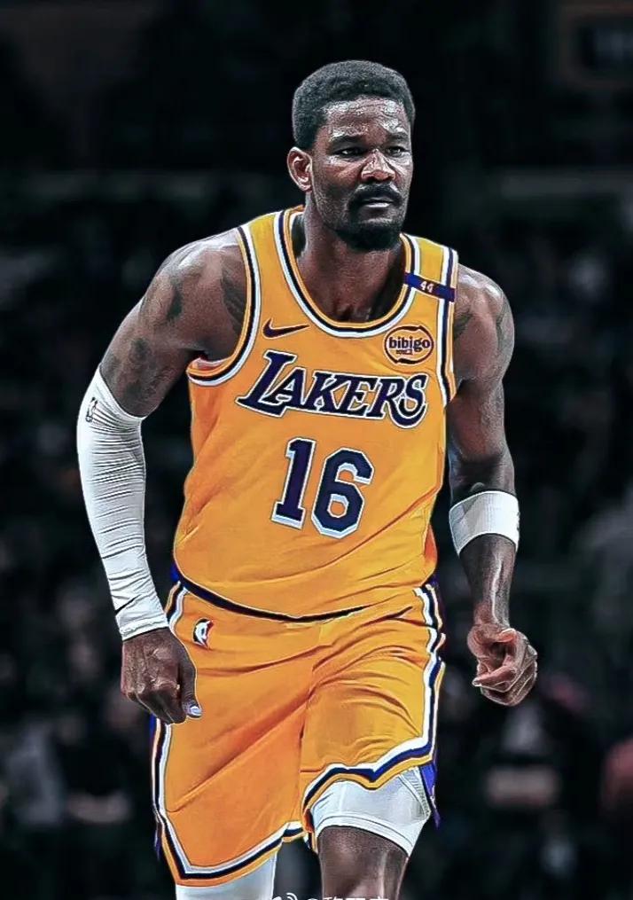 湖人的问题，已经不是中锋问题了！

NBA正在经历一个最疯狂的休赛期，总决赛还没