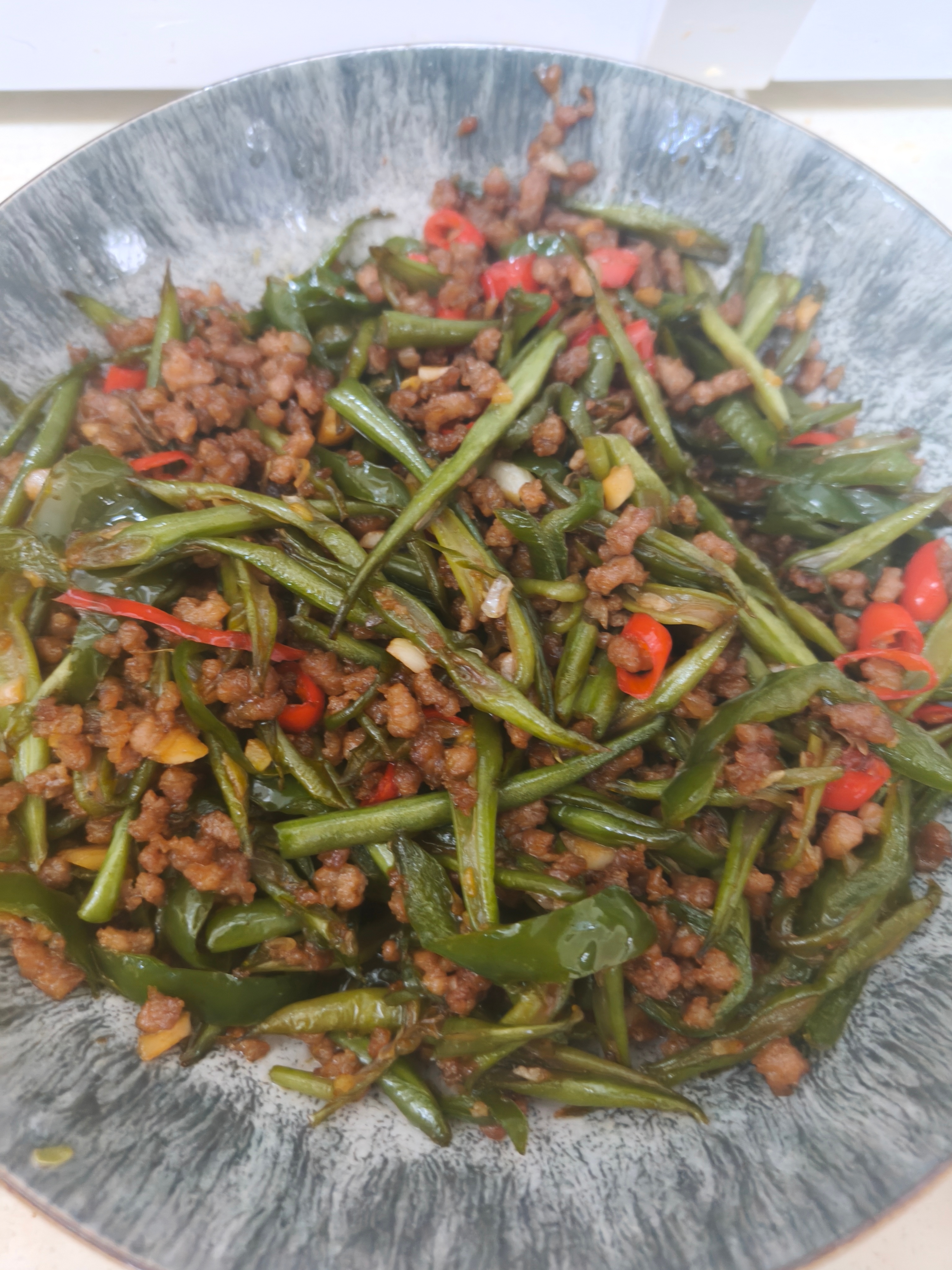 醋溜白菜肉麻四季豆第一次做炒豆角要是没熟就完蛋了[淡淡的] ​​​