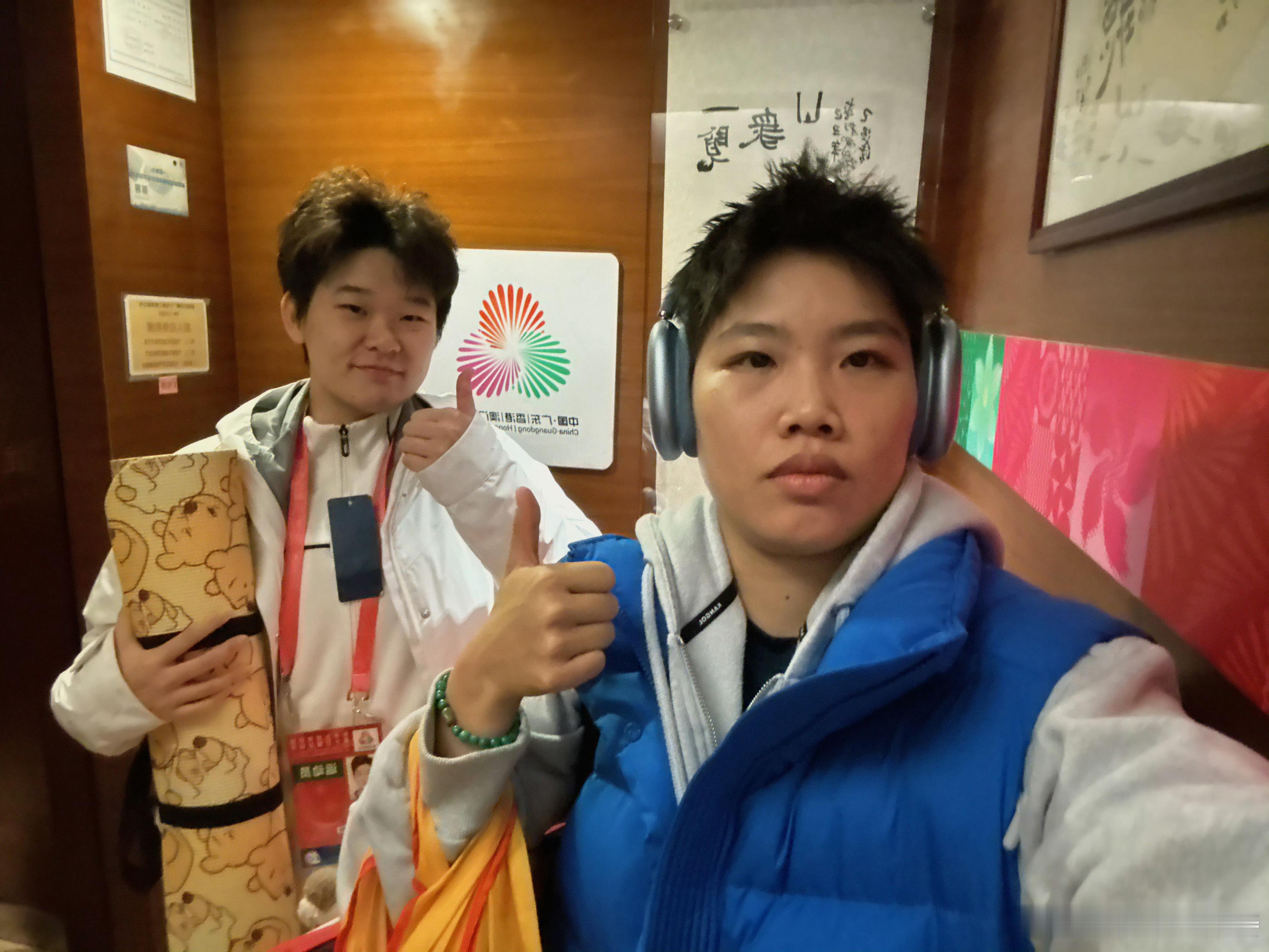 黄小猪和谭小狗 