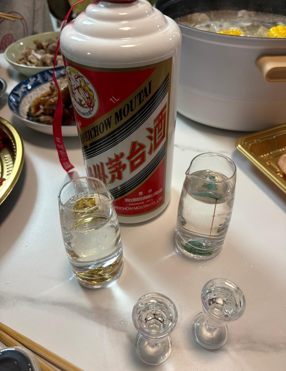 太好了终于要慢慢去经销商化了，等到i茅台能大量买了，买几瓶囤在家里慢慢喝 