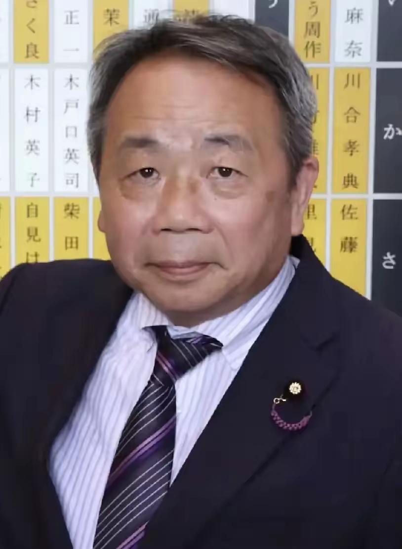 汉奸石平说：我坚定支持藏族和维吾尔族的民族独立。我坚决主张台湾是一个完全独立的国