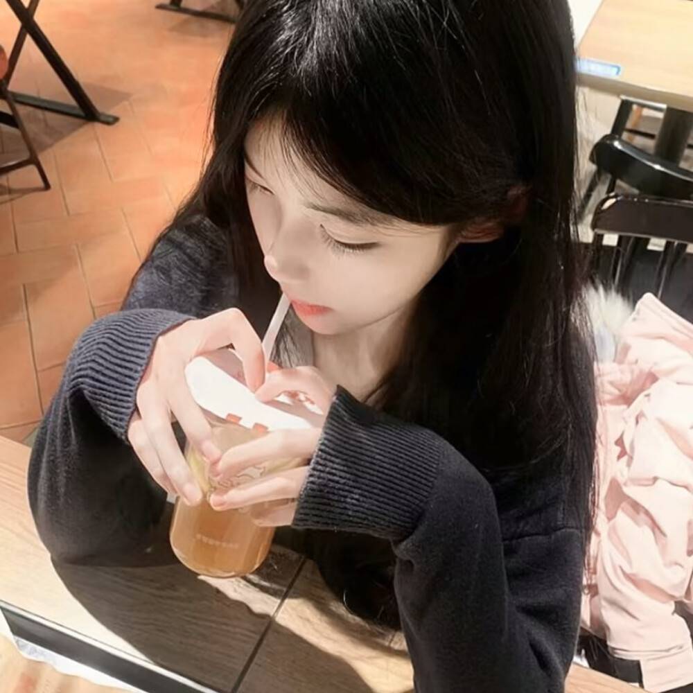 如果做不到对别人狠那就对自己狠一点你逼自己变强大了也就没有人敢对你狠了 ​​​​