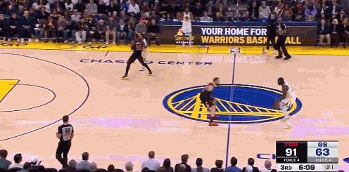 久违了！科尔不用库明加真是浪费！
在今天NBA常规赛勇士对阵猛龙的第三节比赛中，