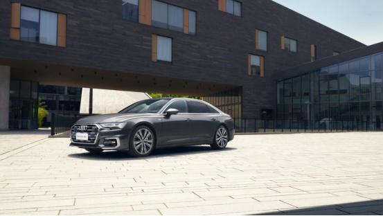2024款45 TFSI quattro臻选动感型，11月22日出现发动机报警，