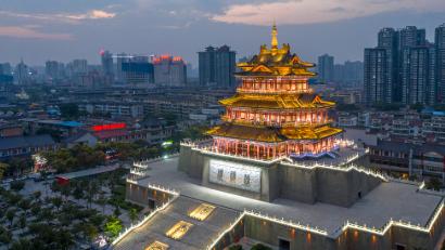 今天咱们聊一所学校——咸阳师范学院。
可能很多考生和家长对这所学校还不太熟悉，听