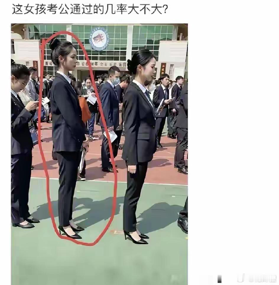 只能说这个女孩进入面试最有优势 