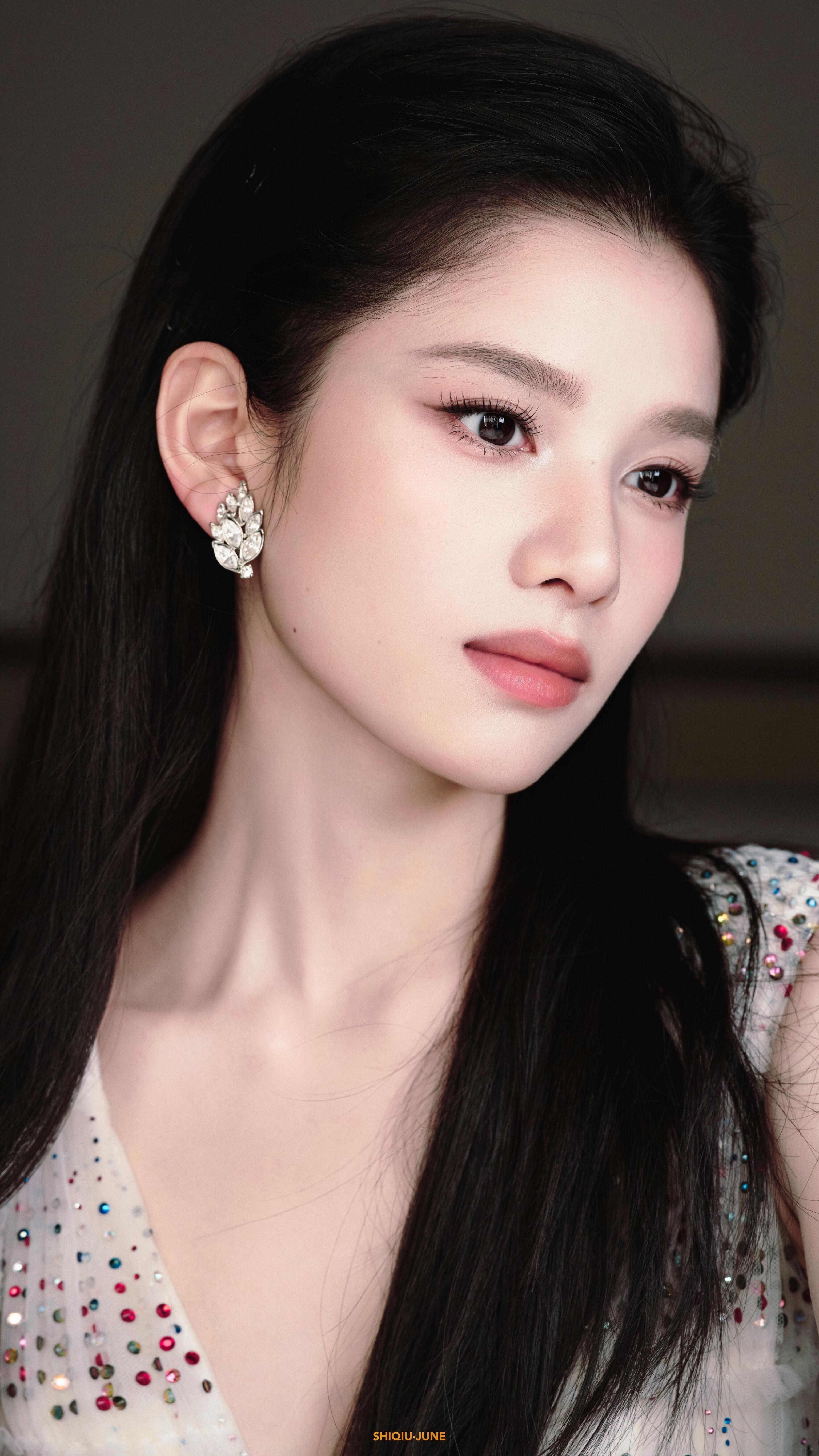 张婧仪