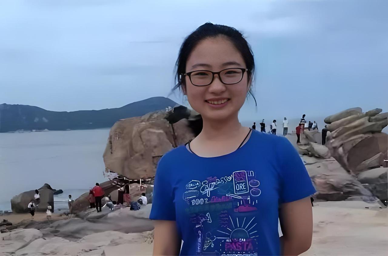 这位福建女生高考687分，共获100万奖励，但查分前24小时，她仍在老家阁楼里对