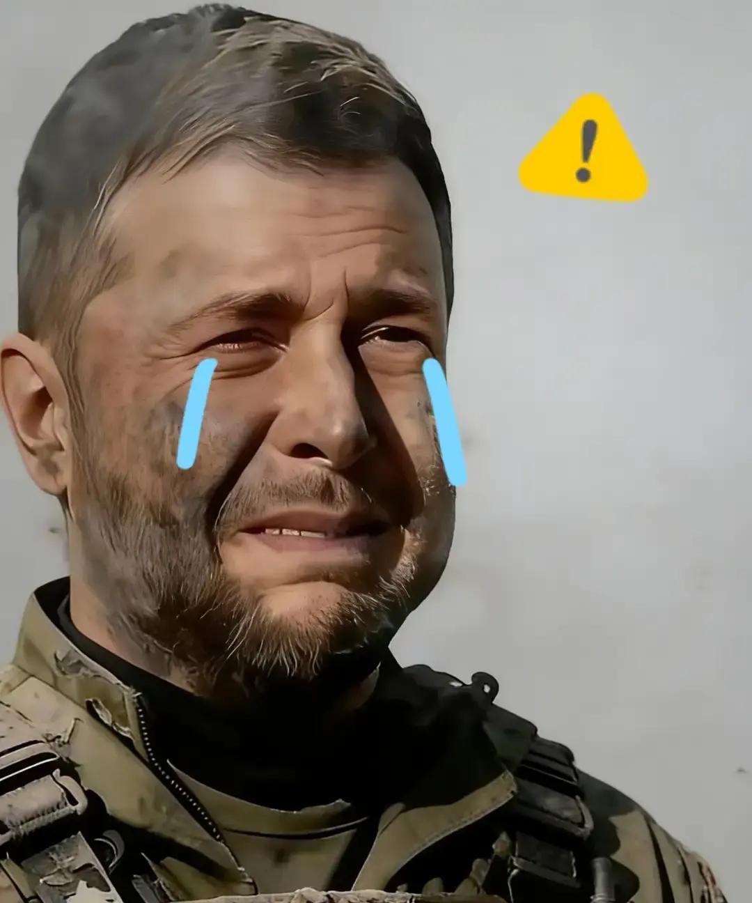 乌军把战火直接烧到了里海油气平台。
 
乌军总参称，几十架远程无人机低空突防，炸