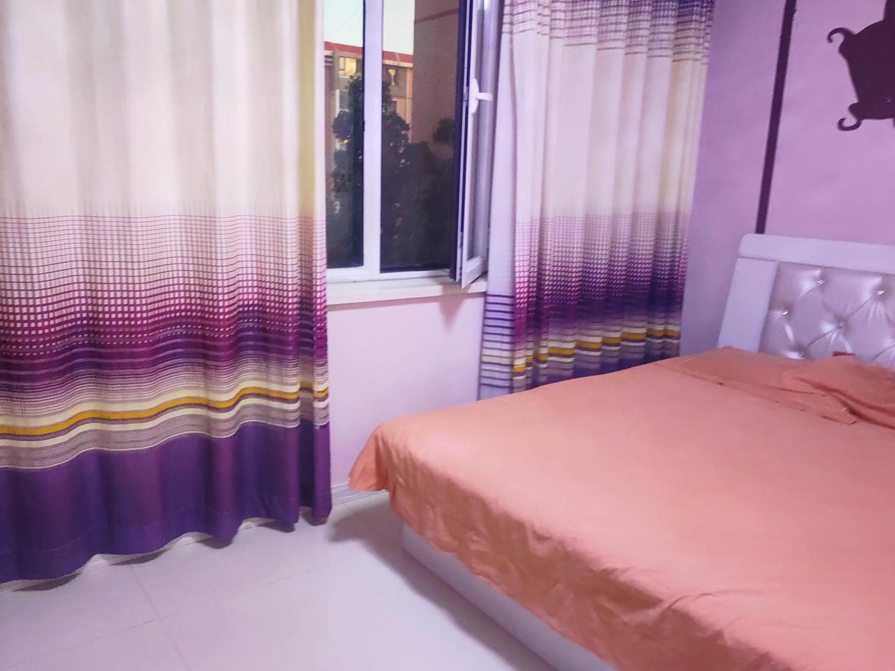 出来旅游，住宿也算是一项大的开支，对于普通人来说，省钱就好。
我们在内蒙古玩了6