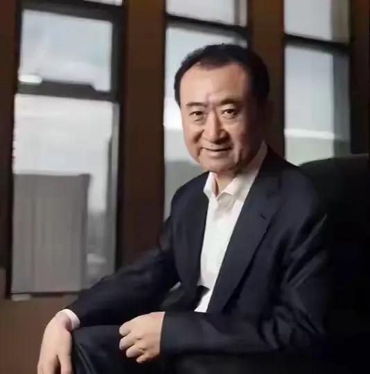 大佬王健林断臂求生，万达电影更名为“儒意电影”证券简称都变了

万达电影正式更名