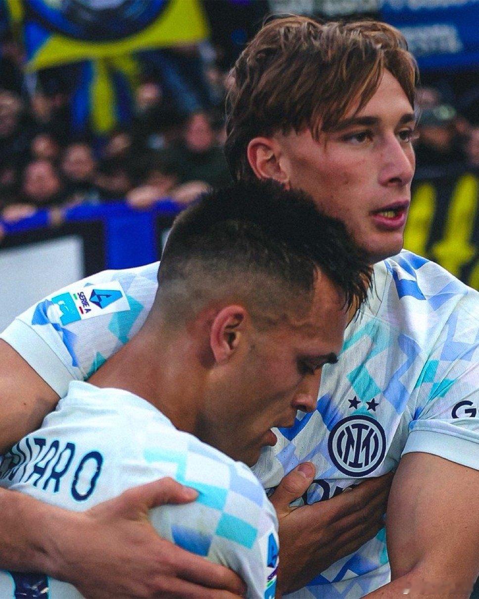 劳马：是否会请皮奥·埃斯波西托吃饭以感谢他的助攻？当然 有时候他们会说我从来不请