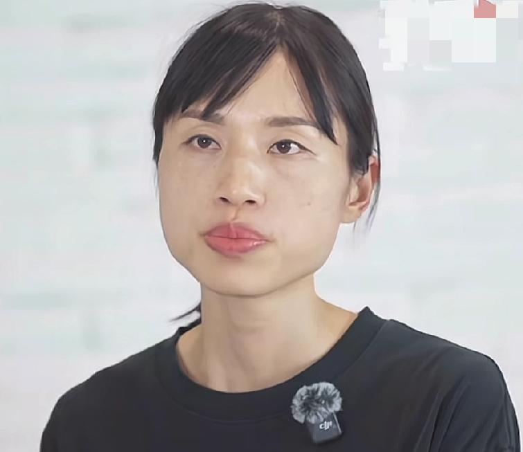 张水华接受记者采访时说到，

她哭不是为了道德绑架领导，

也不是博同情想要更多