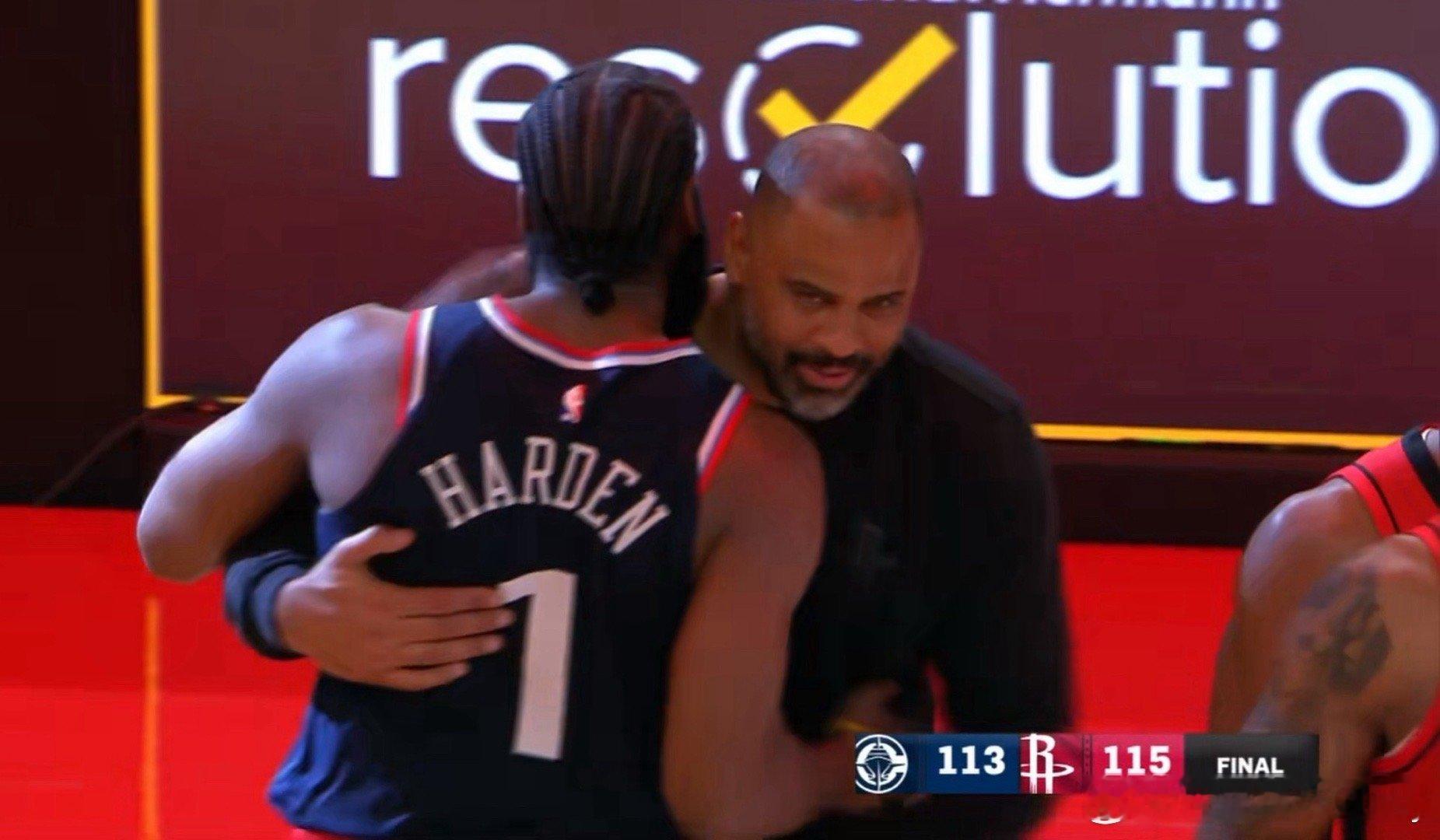 火箭115-113险胜快船，送后者3连败申京22分15篮板5助攻，阿门20分9篮