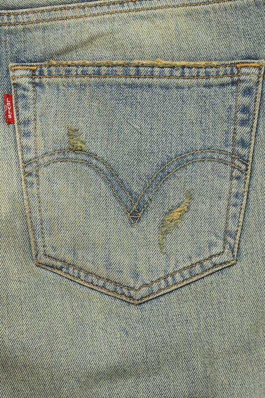 穿几年前的旧衣服，你会感觉自卑吗不自卑呀，我小时候穿补丁裤呢