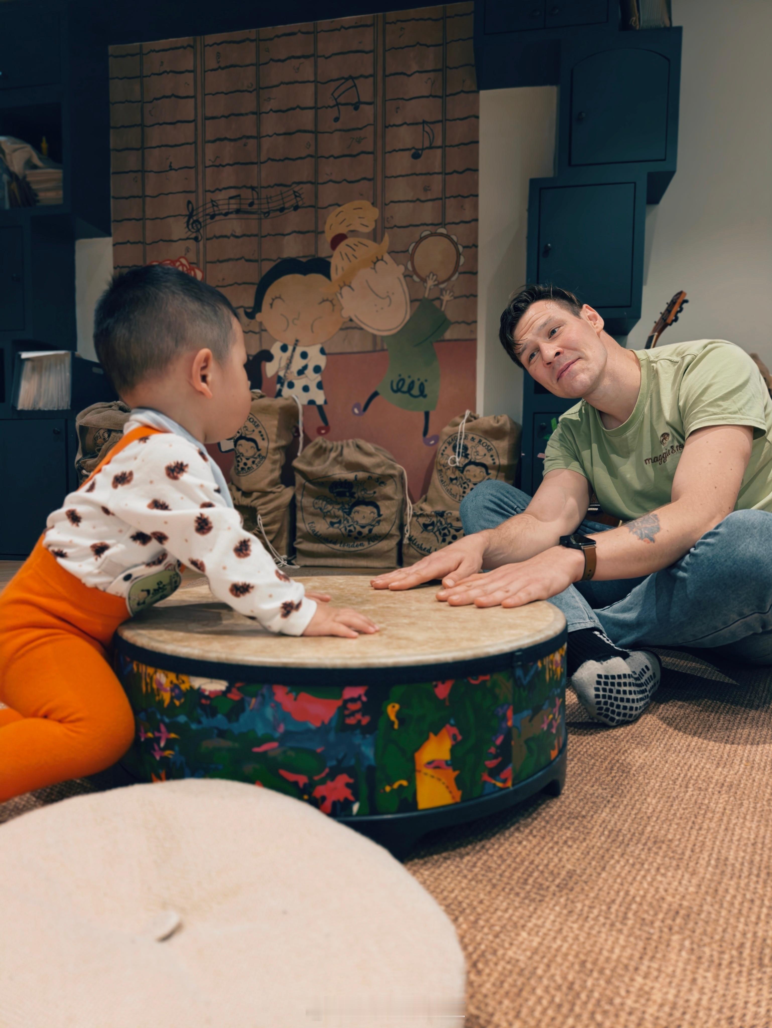 带小朋友上了蒙氏早教课40分钟600块算下来1分钟15块