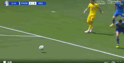 曾经在中超武汉三镇效力的斯坦丘在欧洲杯打进了一粒世界波，帮助罗马尼亚队首开纪录，