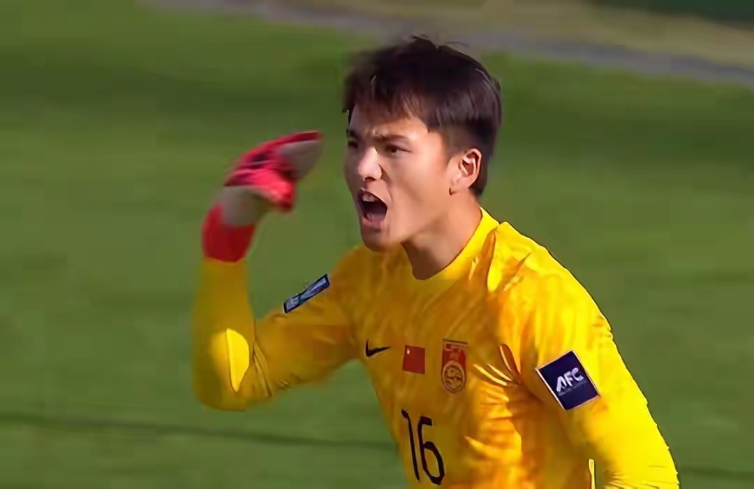 目前李昊身价35万欧，亚洲杯之前申花欲2000万求购，但是与西海岸没谈拢，现在估