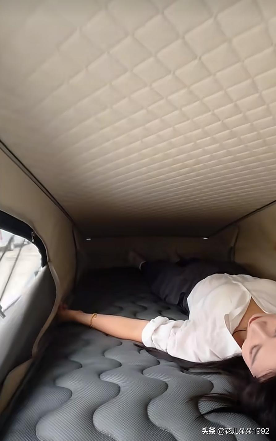 买房车首先就是要有闲的时间，其次有一定经济基础（家庭不会是唯一车辆）。

   