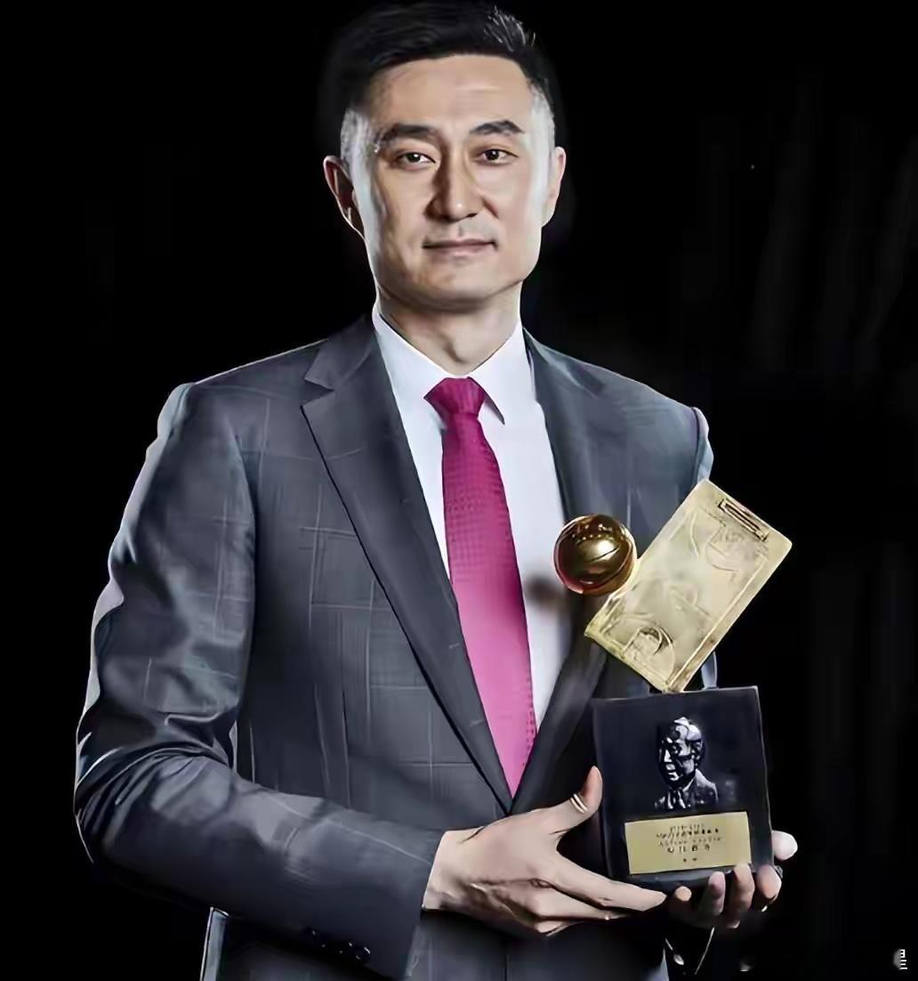 曝雅科夫列维奇将执教CBA广东队 广东男篮新帅确认！雅科夫列维奇来自塞尔维亚，3