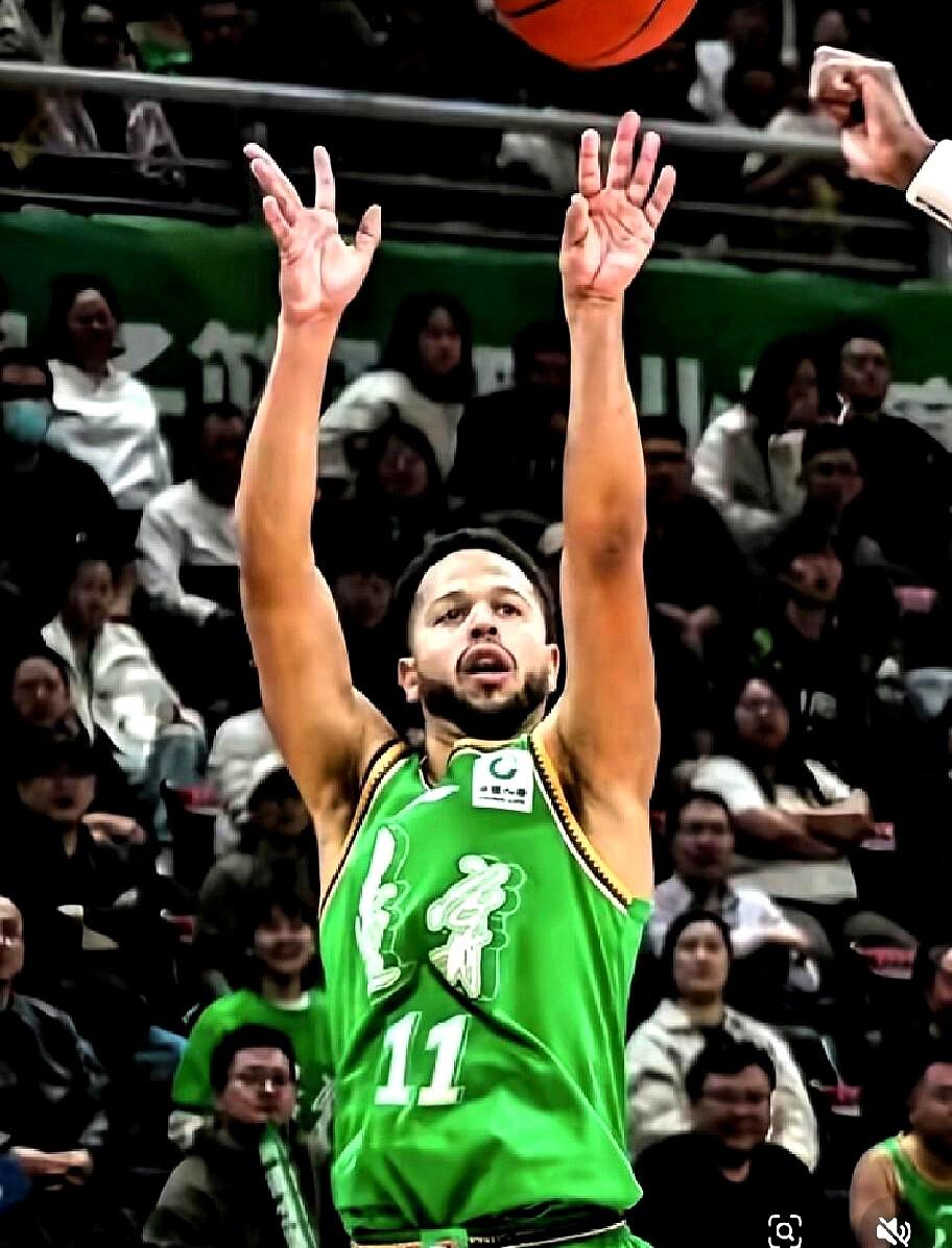 辽宁本钢男篮外援哈维说，回到上海参加比赛感觉非常好，这里有我美好的回忆。

4月