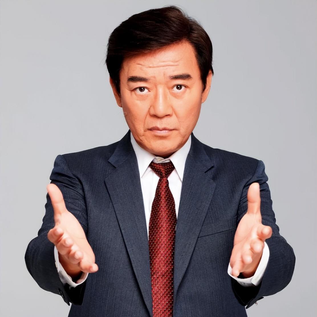 口碑大反转！广西水灾刚过，74岁李立群一个举动圈粉无数
 
谁也没提前想到，广西