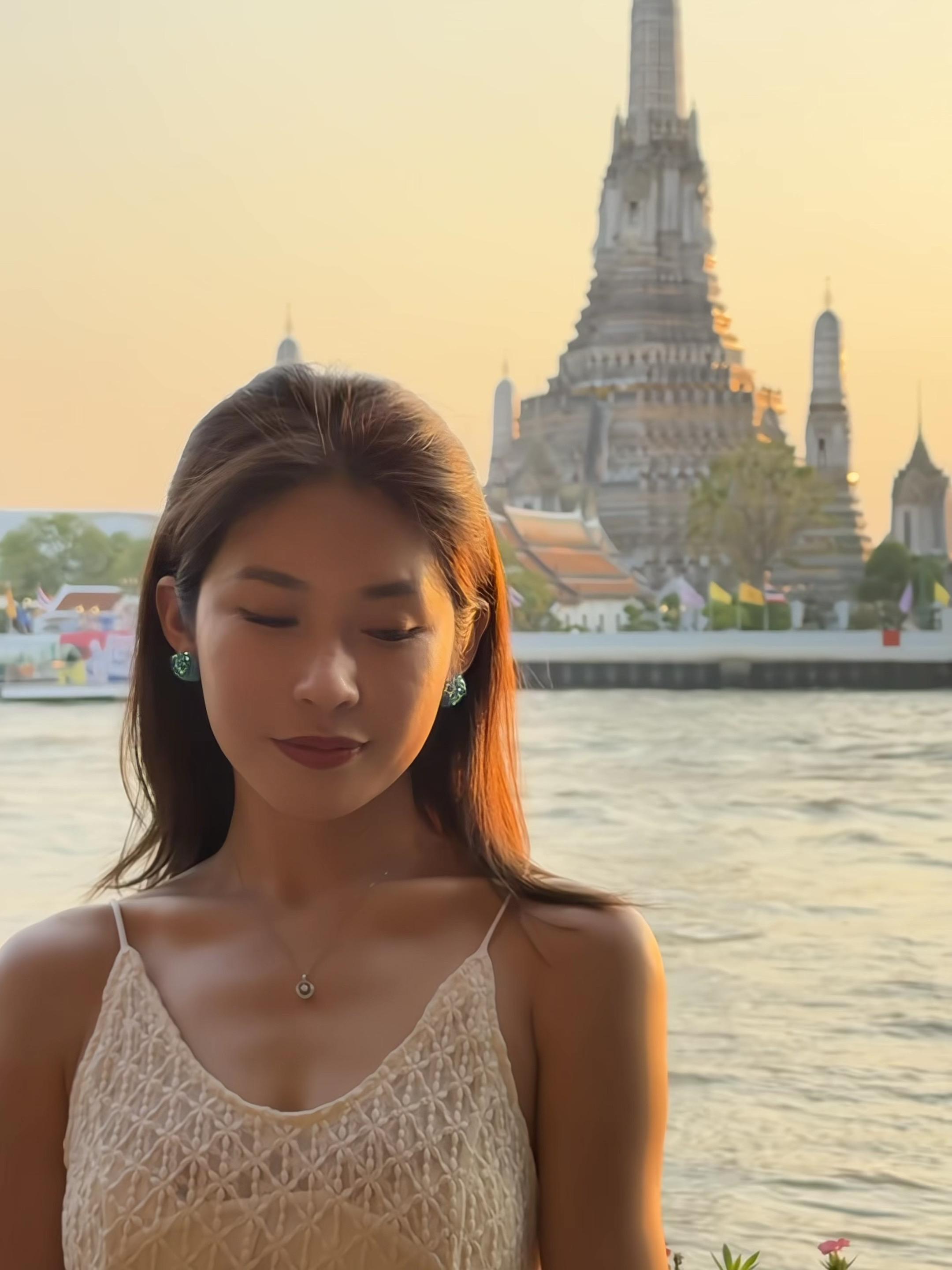 黑皮女孩也可以性感和可爱