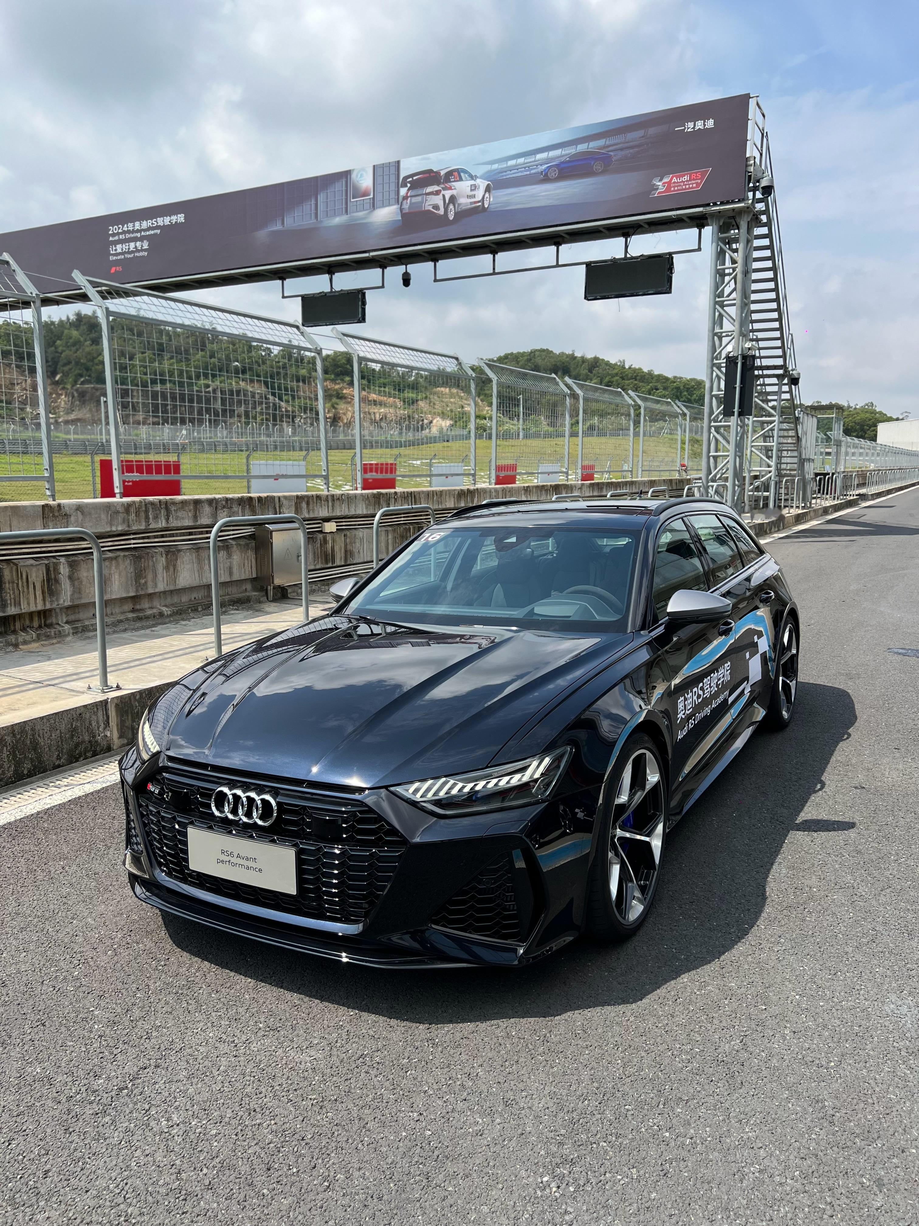 RS 6和 S6，当初谁能想到奥迪给RS 6换了一张脸，造就了RS 6和RS 7