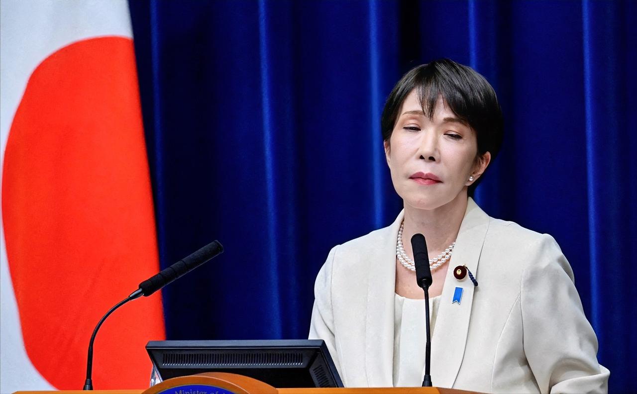 8 月 24 日的行业分析转述指出，随着中东问题迟迟没有解决，全球原油库存再次出