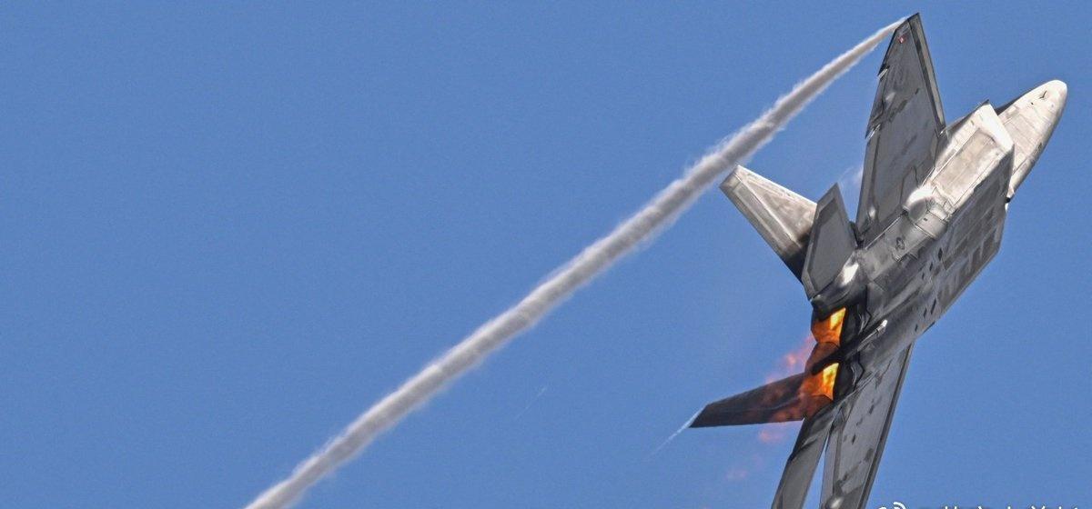 美国专家：

你部署这么大规模的火力，要么是因为你从一开始就打算用

要么是因为