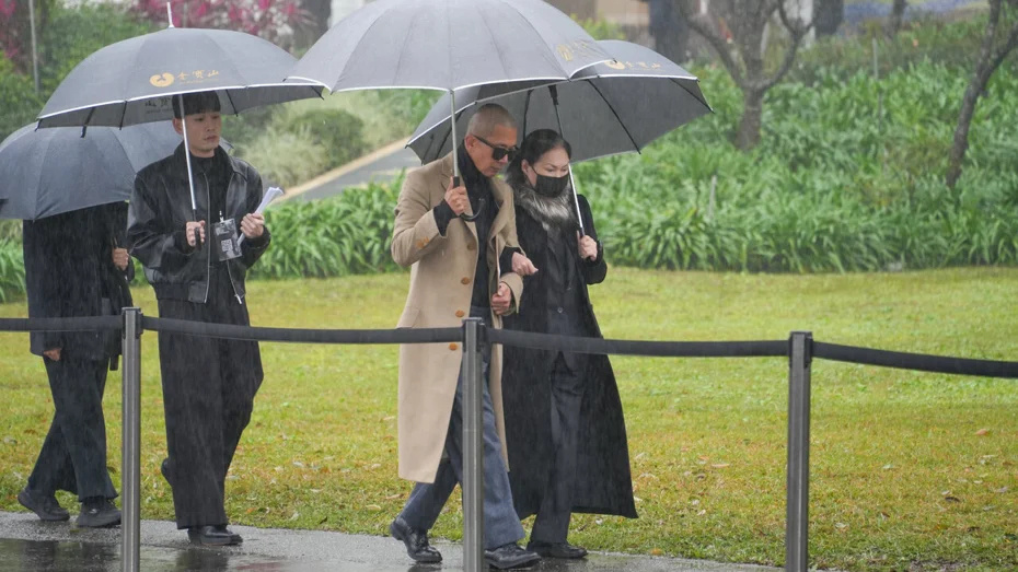 S妈说具俊晔一直在台湾 近日S妈更新社交平台：宝贝，阿德（儿子）感冒了，一样按时