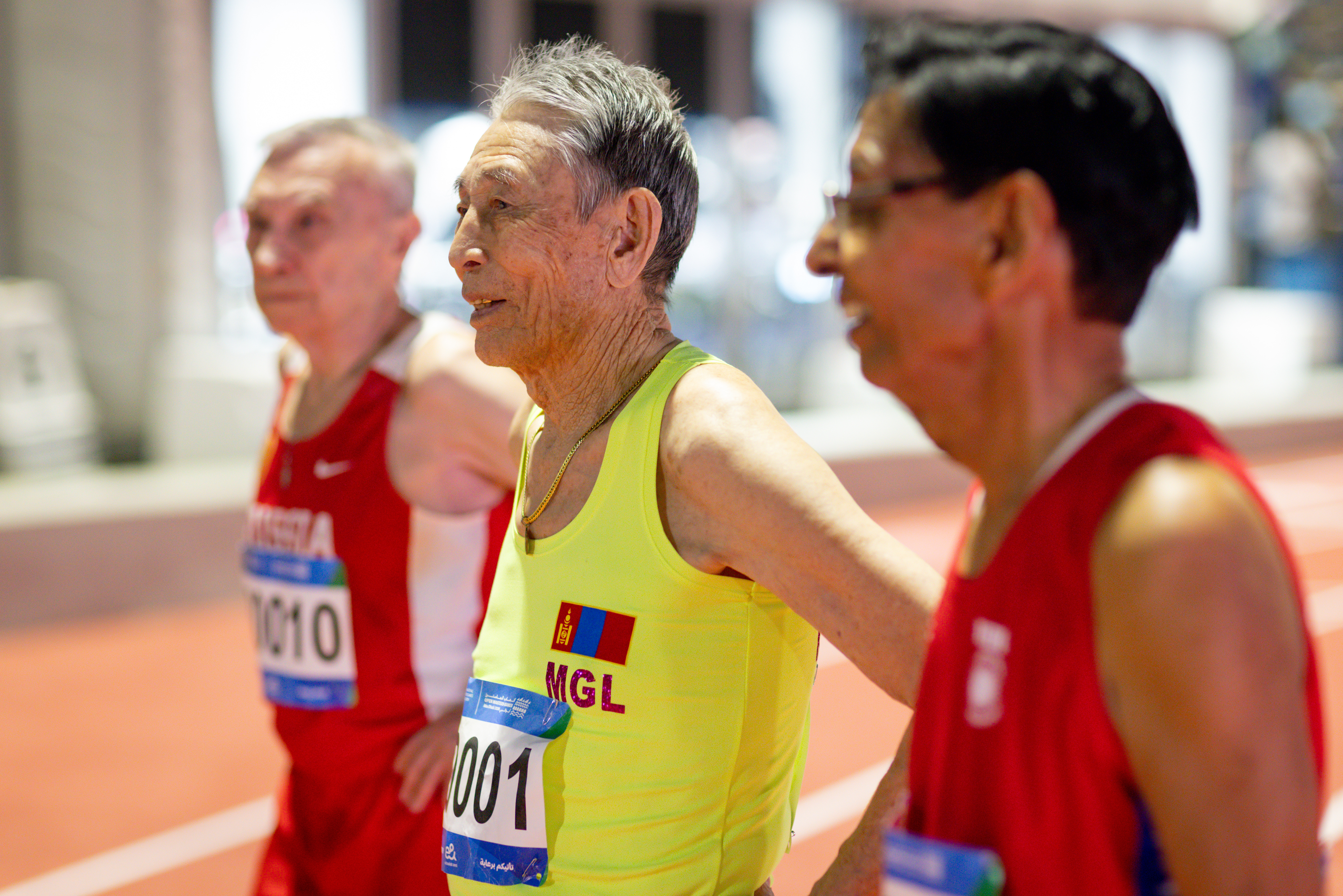 91岁爷爷百米跑出18秒61 在今年的世界大师公开赛上，来自蒙古的91岁传奇跑者