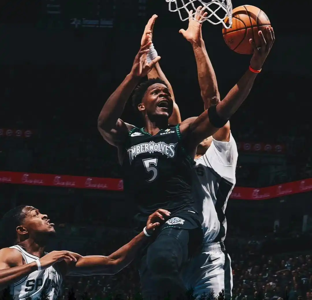 马刺 115-108 森林狼，总比分 2-1 领先！文班亚马今日天神下凡，狂砍 