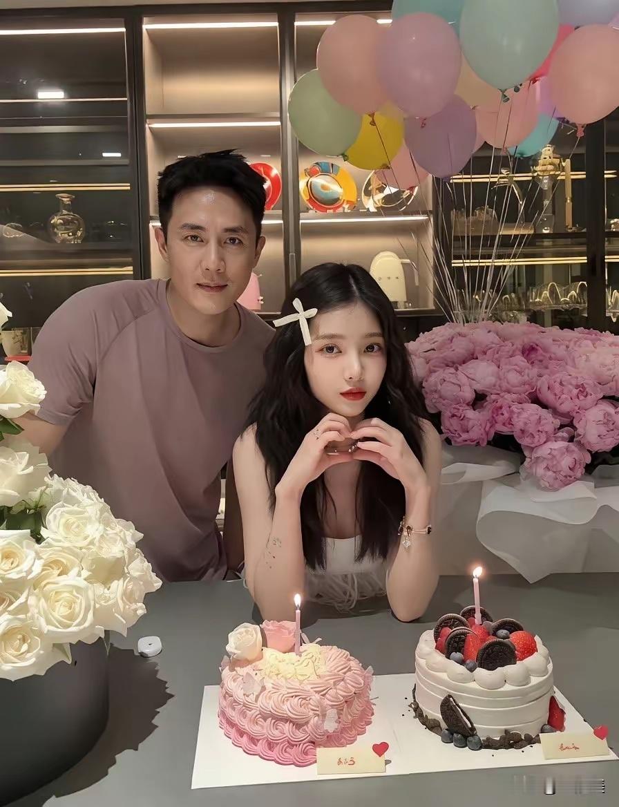 杜淳这是把妻子当花儿养了吧，她这状态哪像快40岁的人啊，分明还是十五六岁的小姑娘