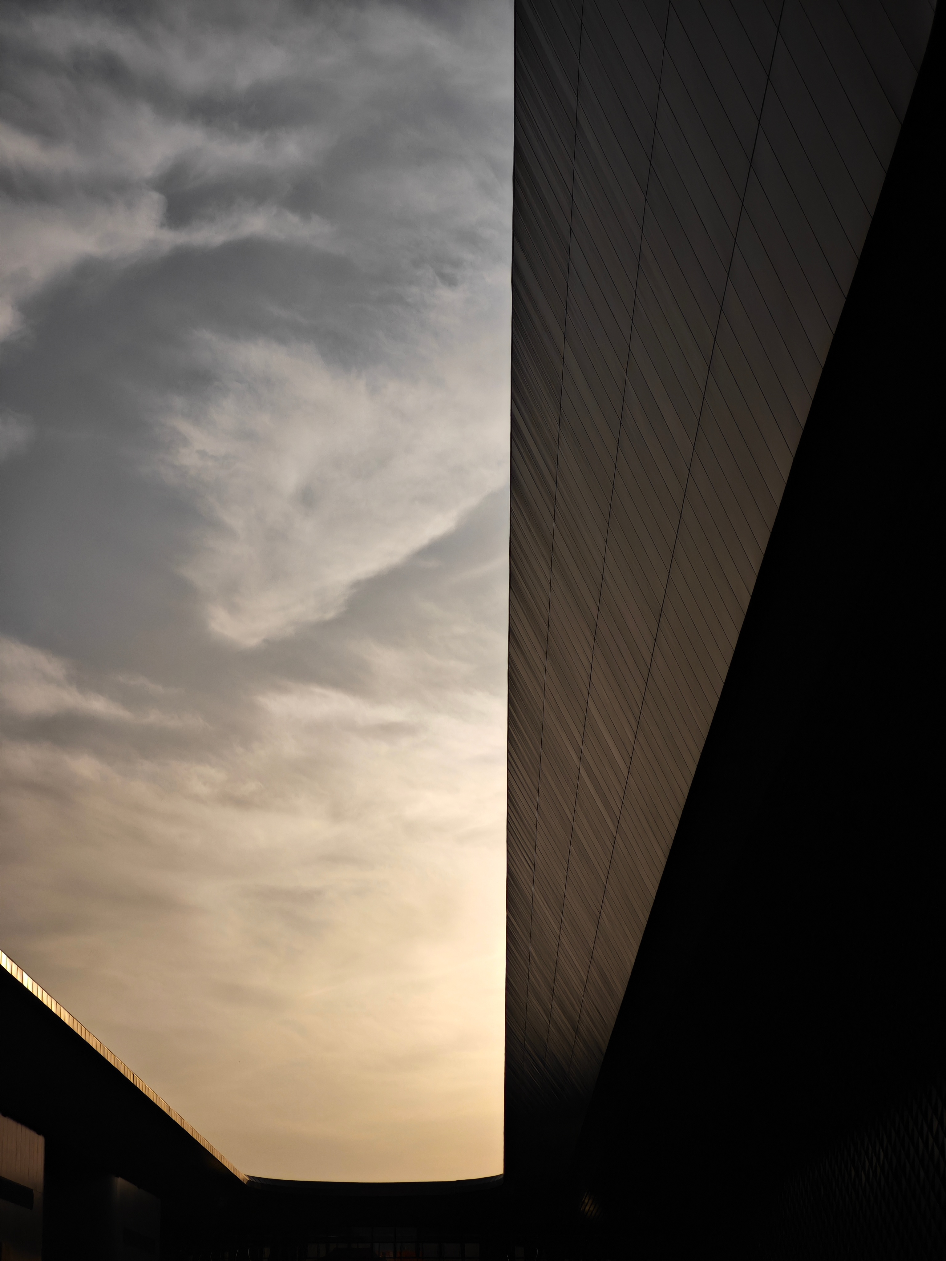 网红白冰偷税911.18万 哈