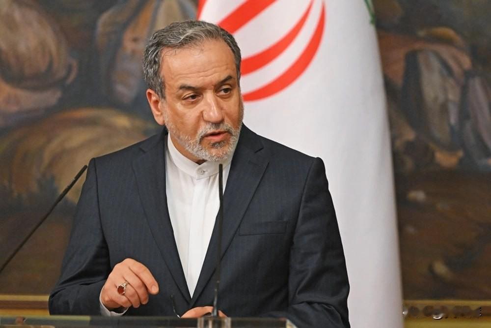 伊朗现阶段拒绝与美国谈判
 
伊朗外长阿巴斯·阿拉克奇表示，伊朗虽愿与美国开展平