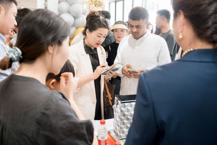 一天订出503个集装箱货物！义乌开启品牌集合店2.0版